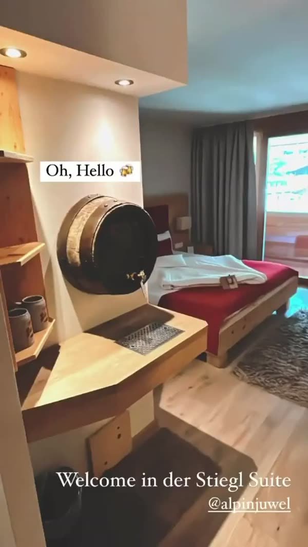 Rundgang durch die Stiegl Suite mit eigenem Bierfass im Zimmer