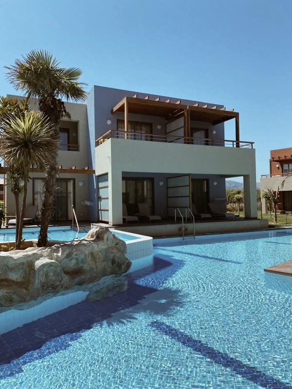 Suiten mit Dachterrasse und direktem Zugang zum Pool